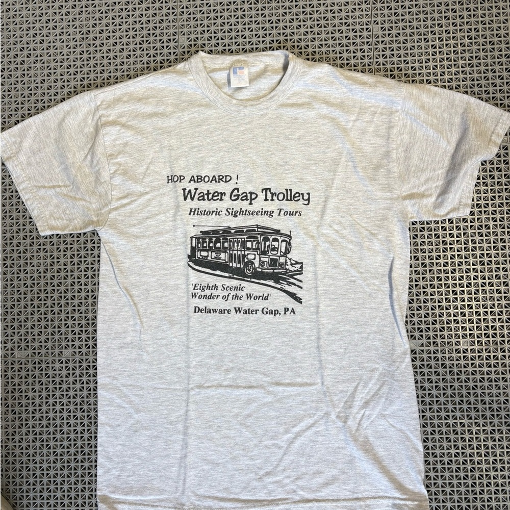 Vintage 1990’s Historic Delaware Water Gap, PA Russell Athletic Graphic Tee